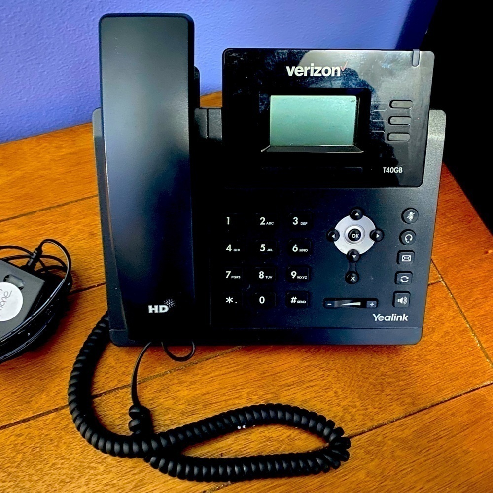 Verizon business phone‎